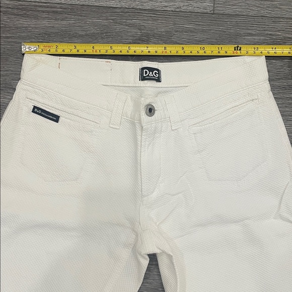 Dolce & Gabbana White Capris - Picture 10 of 10